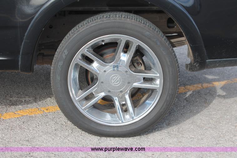 image for item AO9434 2002 Ford F150 Harley-Davidson SuperCrew pickup truck