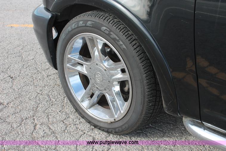 image for item AO9434 2002 Ford F150 Harley-Davidson SuperCrew pickup truck