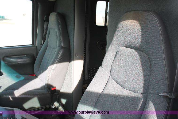 image for item AO9435 2008 Chevrolet C4500 ambulance
