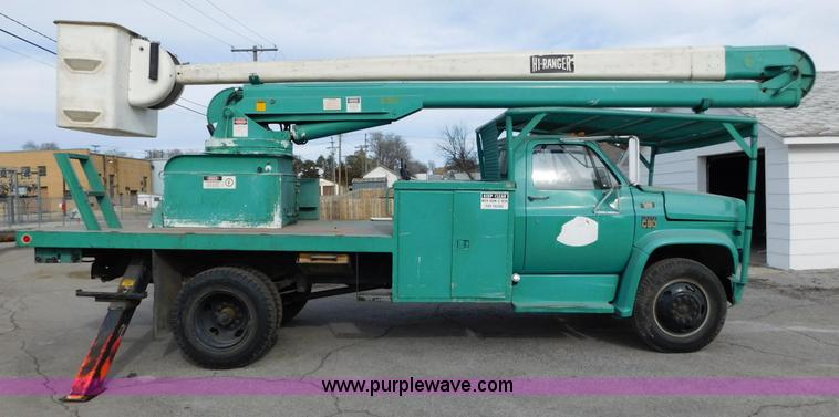 image for item AW9296 1976 Chevrolet C60 bucket truck