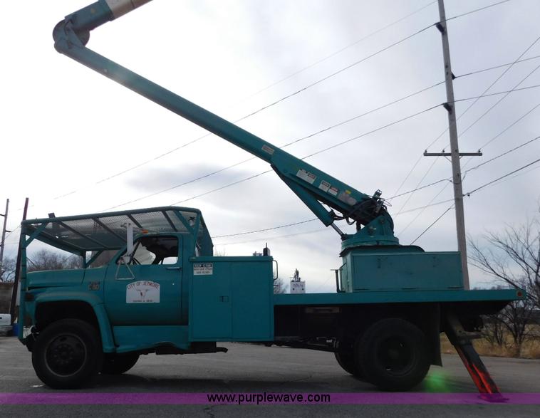 image for item AW9296 1976 Chevrolet C60 bucket truck