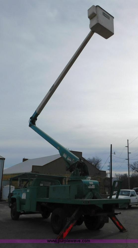 image for item AW9296 1976 Chevrolet C60 bucket truck