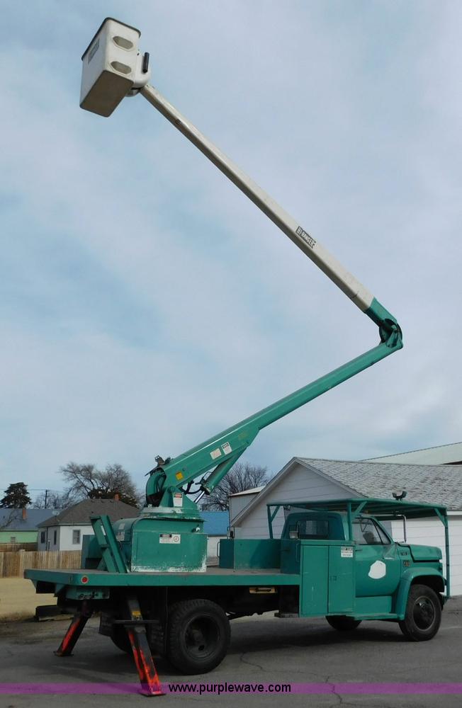 image for item AW9296 1976 Chevrolet C60 bucket truck