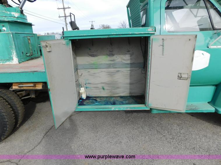 image for item AW9296 1976 Chevrolet C60 bucket truck