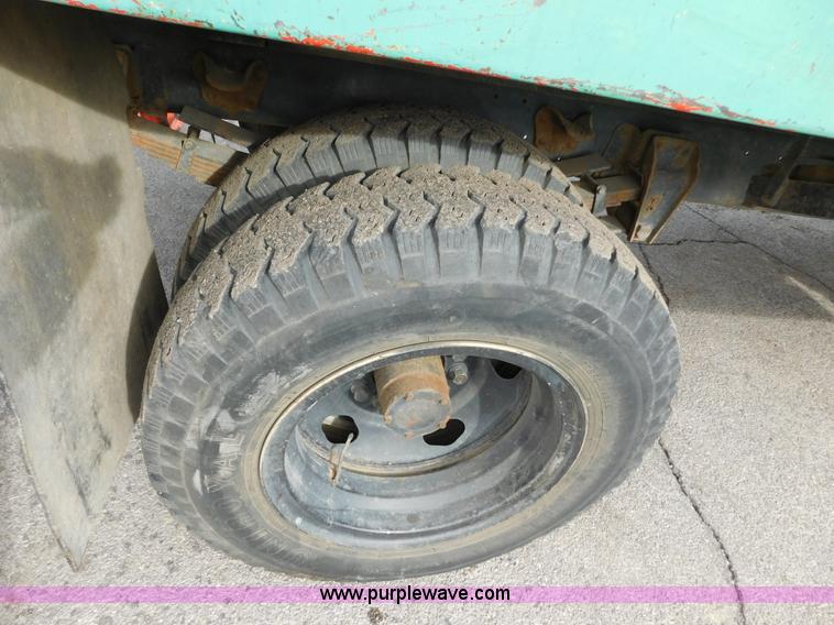 image for item AW9296 1976 Chevrolet C60 bucket truck