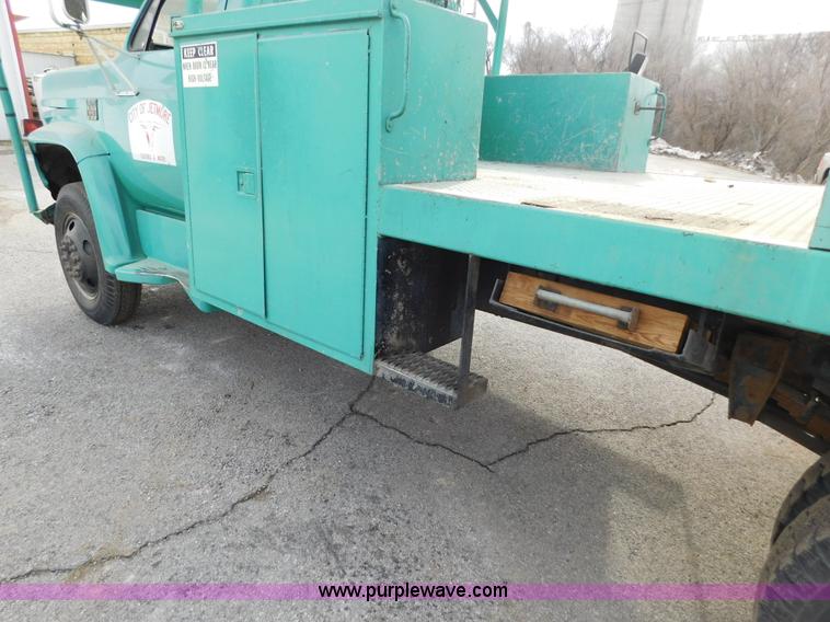 image for item AW9296 1976 Chevrolet C60 bucket truck