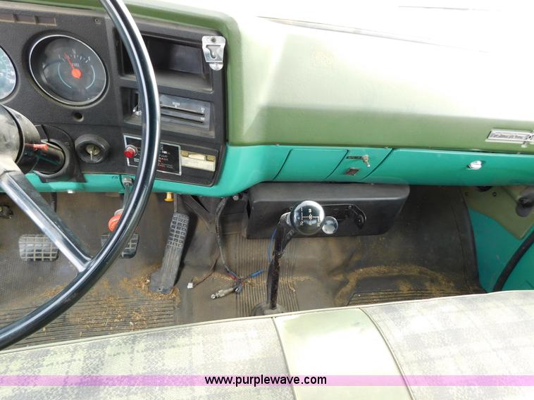 image for item AW9296 1976 Chevrolet C60 bucket truck