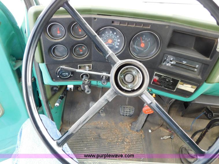 image for item AW9296 1976 Chevrolet C60 bucket truck