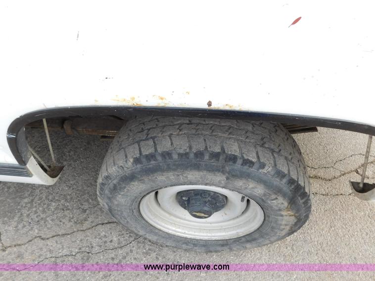 image for item AW9297 1989 Chevrolet Scottsdale 1500 pickup truck