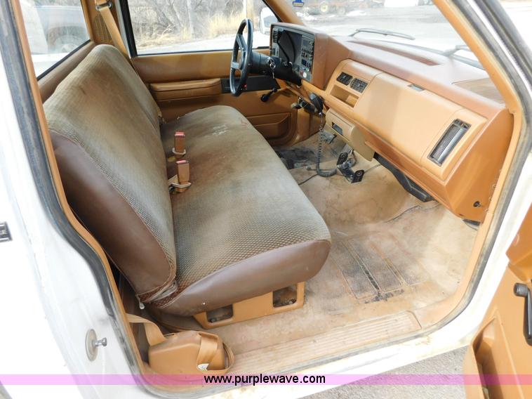 image for item AW9297 1989 Chevrolet Scottsdale 1500 pickup truck