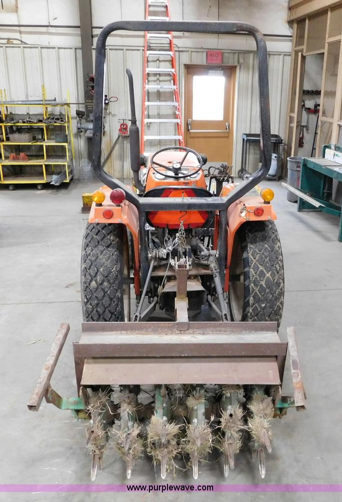 image for item AW9298 1981 Allis Chalmers 5020 tractor