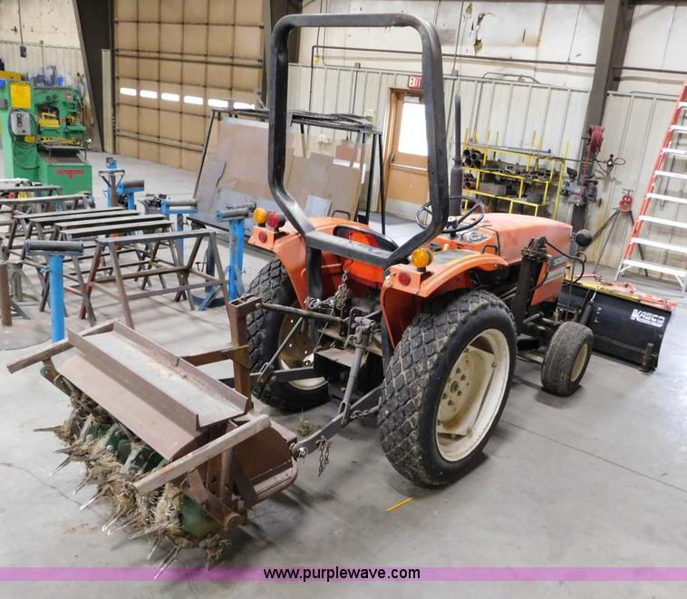 image for item AW9298 1981 Allis Chalmers 5020 tractor