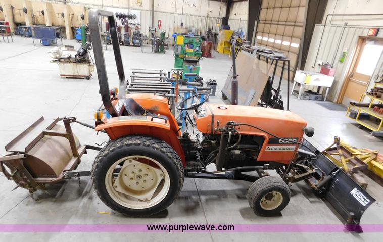 image for item AW9298 1981 Allis Chalmers 5020 tractor
