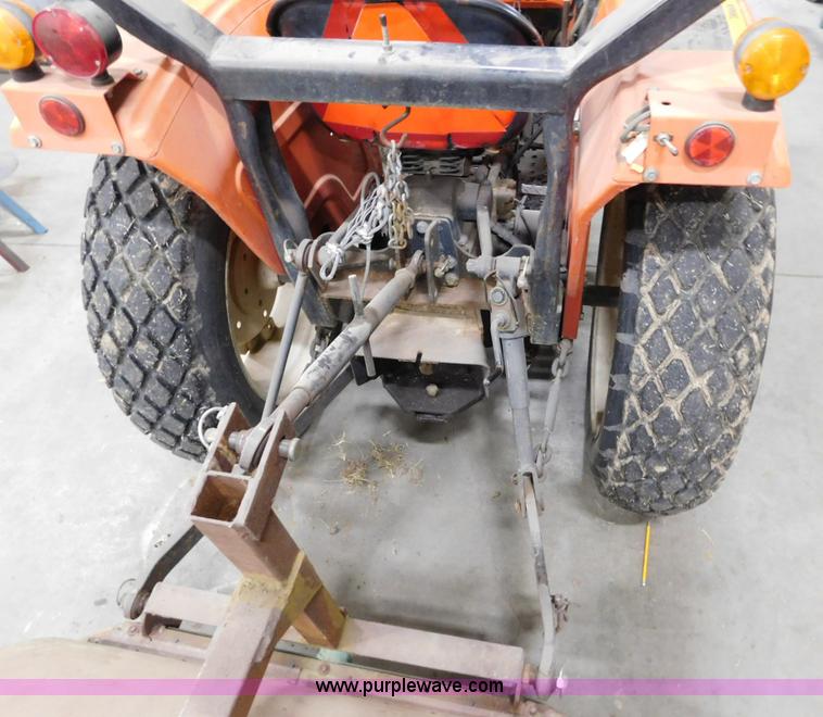 image for item AW9298 1981 Allis Chalmers 5020 tractor