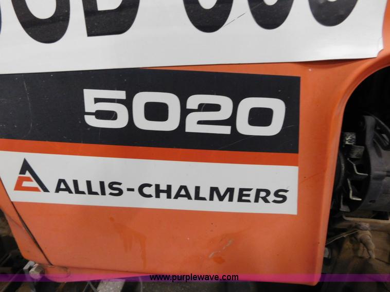 image for item AW9298 1981 Allis Chalmers 5020 tractor