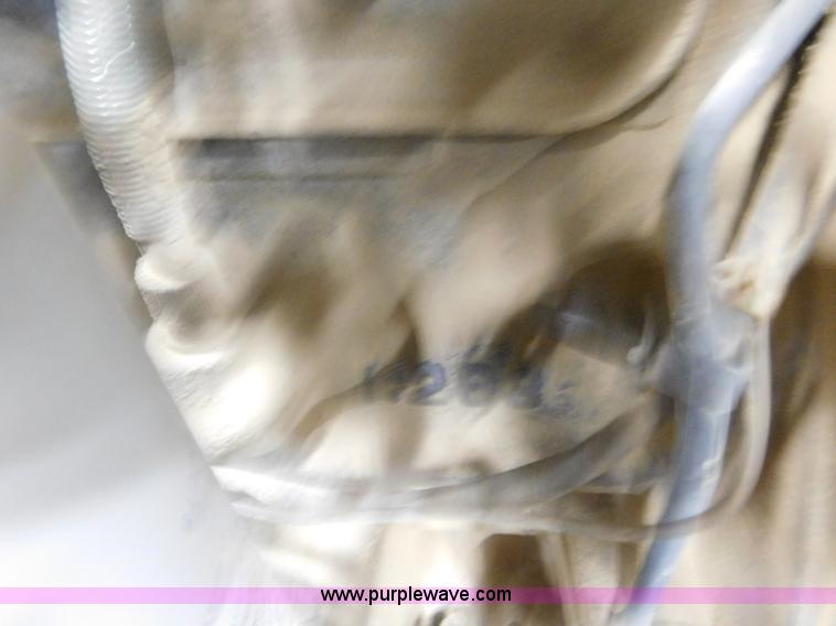 image for item AW9298 1981 Allis Chalmers 5020 tractor