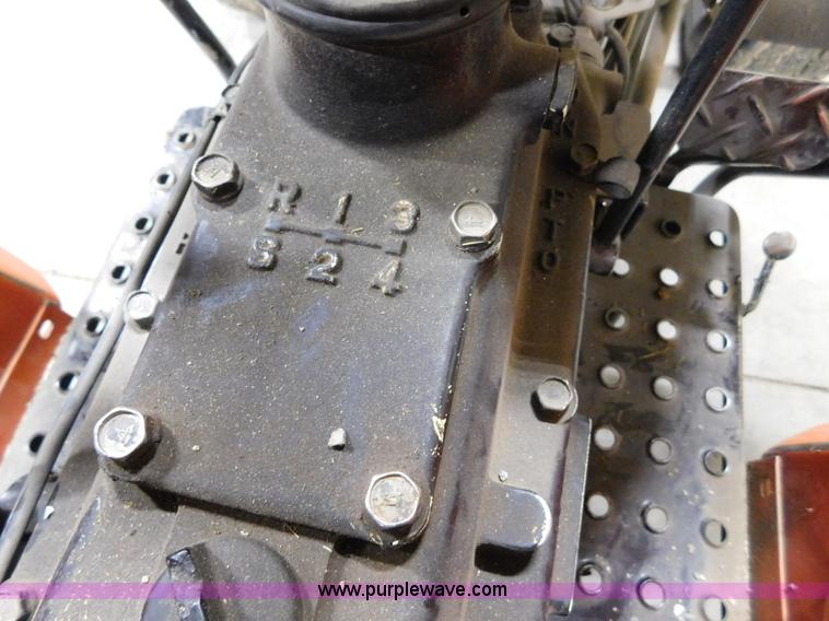 image for item AW9298 1981 Allis Chalmers 5020 tractor