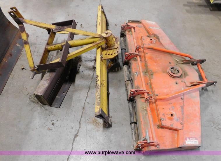 image for item AW9298 1981 Allis Chalmers 5020 tractor