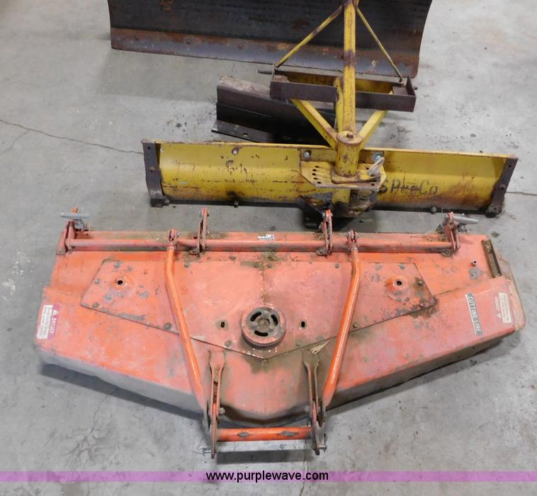 image for item AW9298 1981 Allis Chalmers 5020 tractor