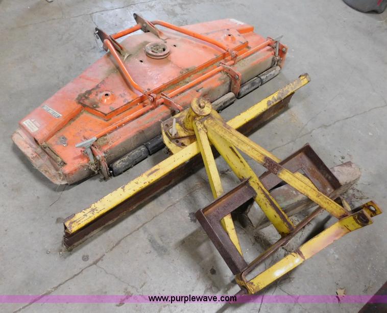 image for item AW9298 1981 Allis Chalmers 5020 tractor