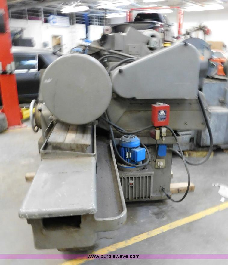 image for item AW9301 Berco RTM260A crank shaft grinder