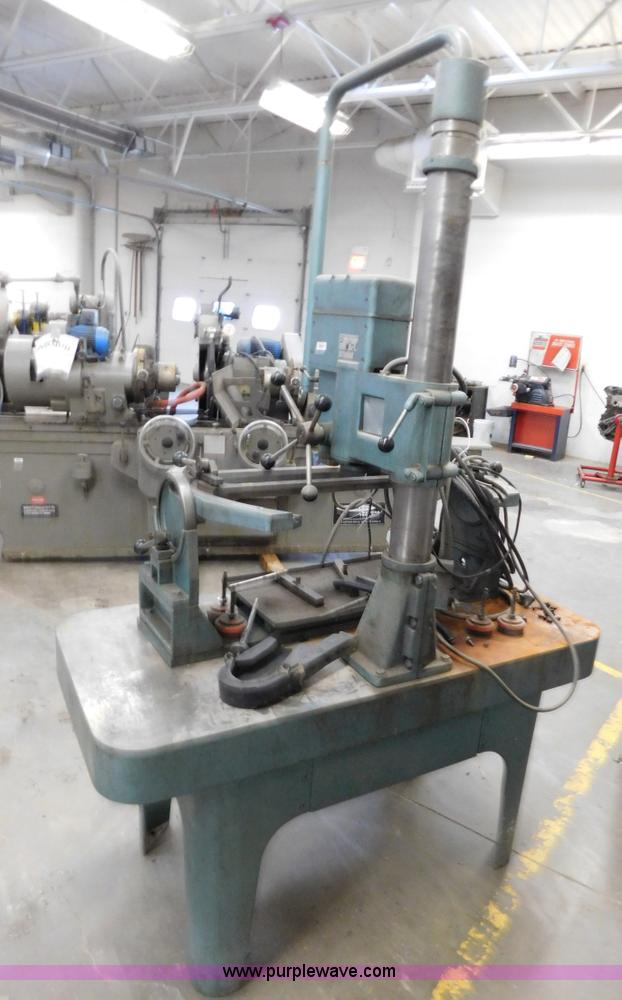 Winona Van Norman RV12 seat and guide machine in Liberal, KS Item