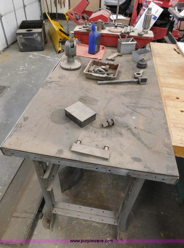 image for item AW9304 Piston rod straightner table