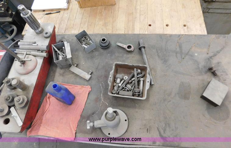 image for item AW9304 Piston rod straightner table