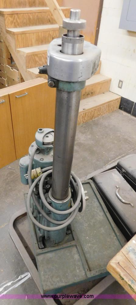 image for item AW9306 WVR boring bar