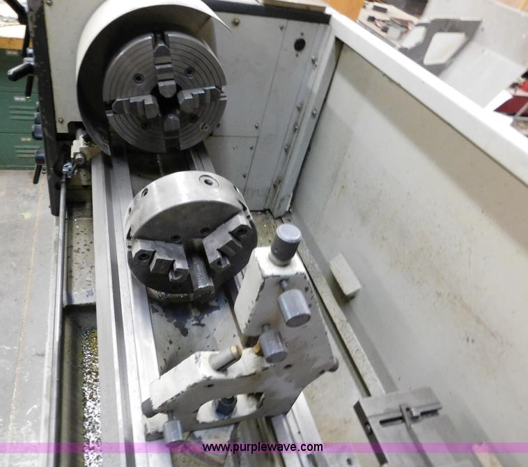 image for item AW9310 Doall Doall16 engine lathe