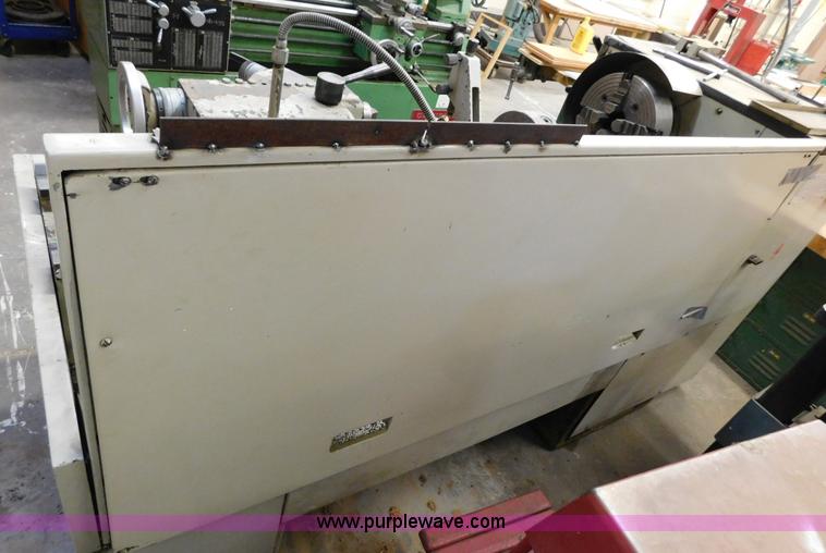 image for item AW9310 Doall Doall16 engine lathe