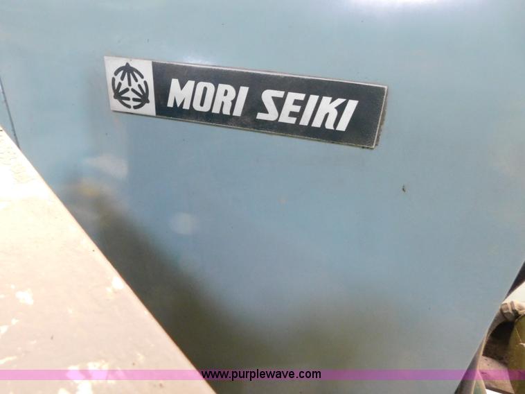 image for item AW9314 1981 Mori Seiki SL-2 lathe