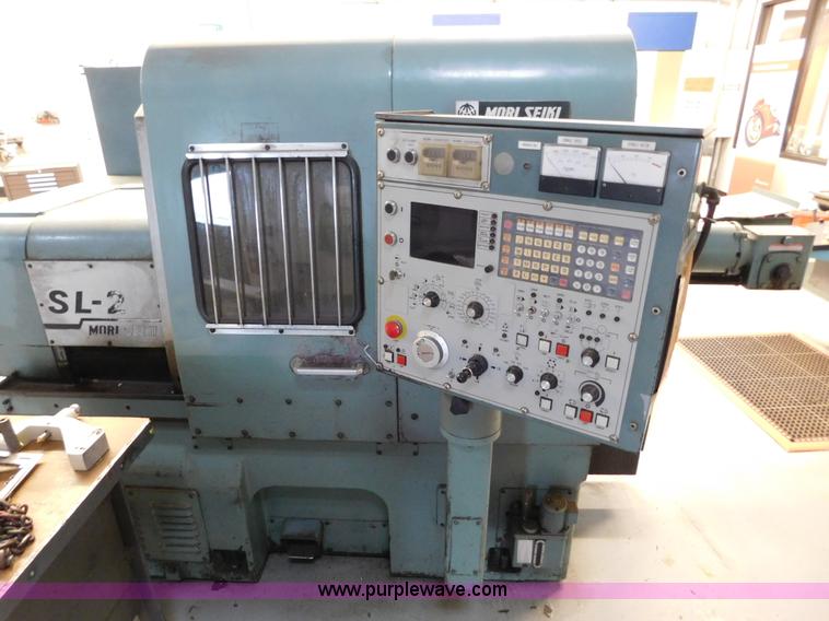 image for item AW9314 1981 Mori Seiki SL-2 lathe