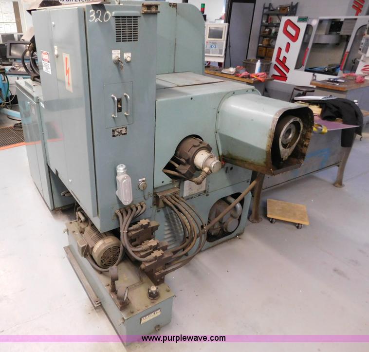 image for item AW9314 1981 Mori Seiki SL-2 lathe