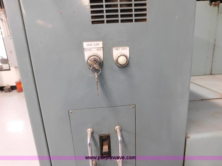 image for item AW9314 1981 Mori Seiki SL-2 lathe