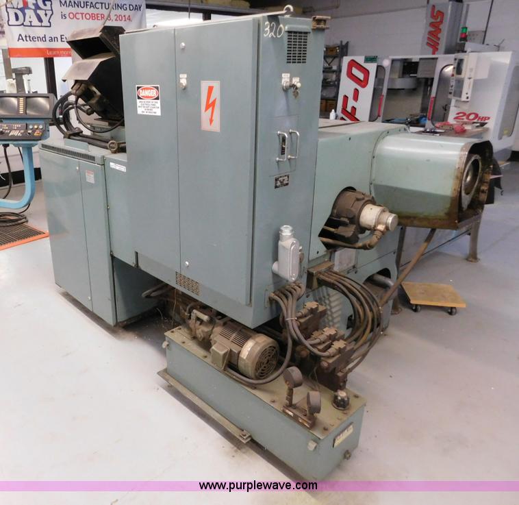 image for item AW9314 1981 Mori Seiki SL-2 lathe