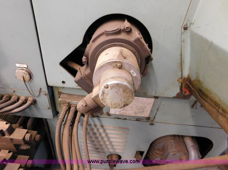 image for item AW9314 1981 Mori Seiki SL-2 lathe