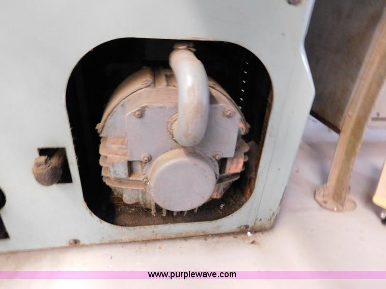 image for item AW9314 1981 Mori Seiki SL-2 lathe