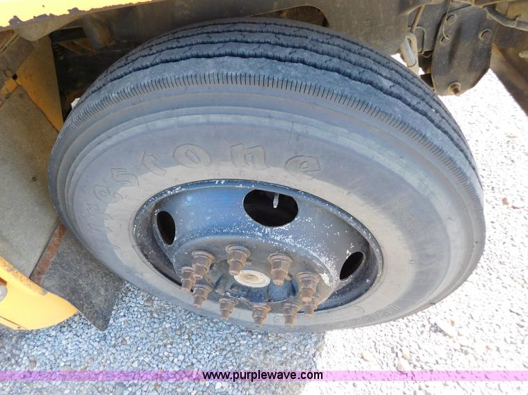image for item AW9373 1999 Chevrolet Blue Bird CV200C bus