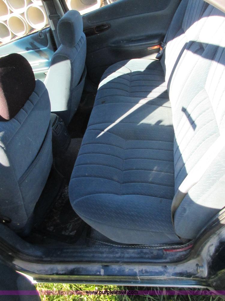 image for item BB9025 1995 Chrysler Concorde