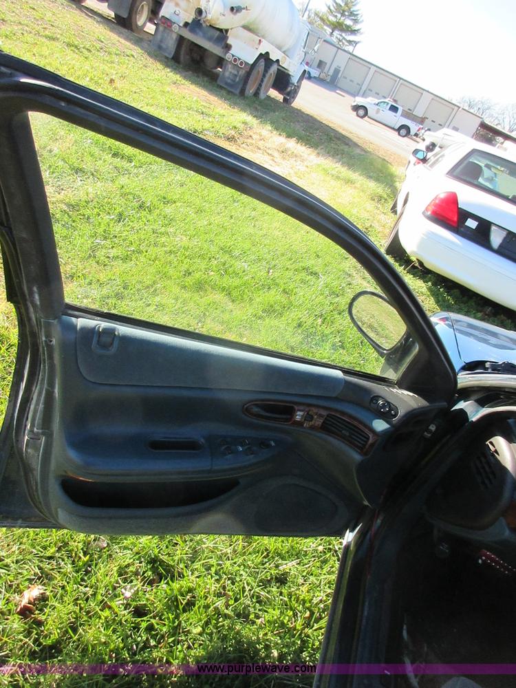 image for item BB9025 1995 Chrysler Concorde