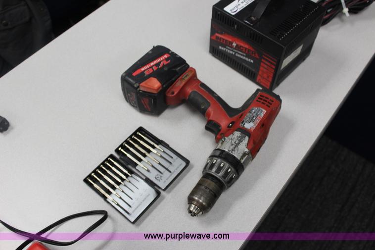 image for item BL9341 Assorted tools