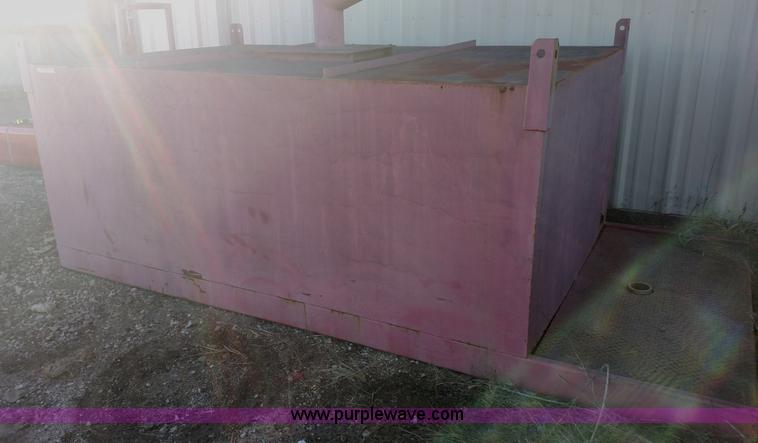 image for item BR9381 Steel tank