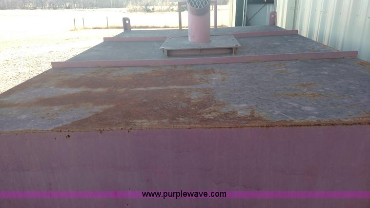 image for item BR9381 Steel tank