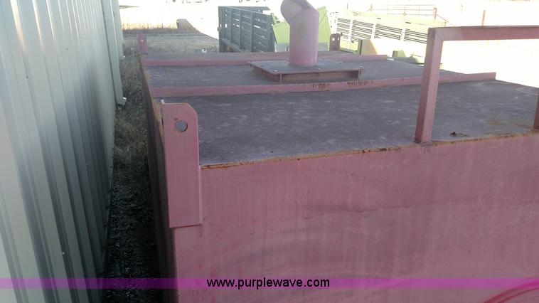image for item BR9381 Steel tank