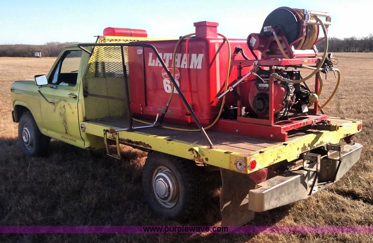 image for item BR9384 1984 Ford F250 fire truck