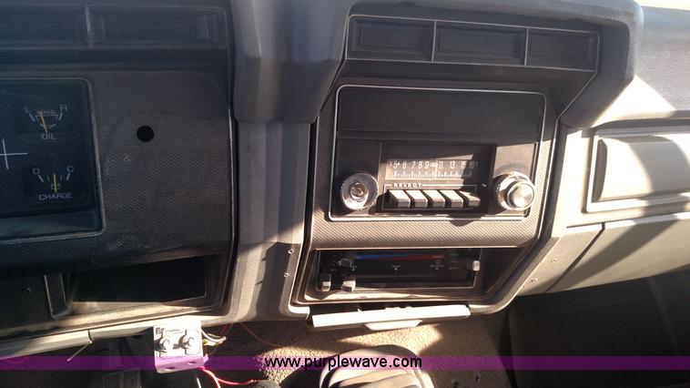 image for item BR9384 1984 Ford F250 fire truck