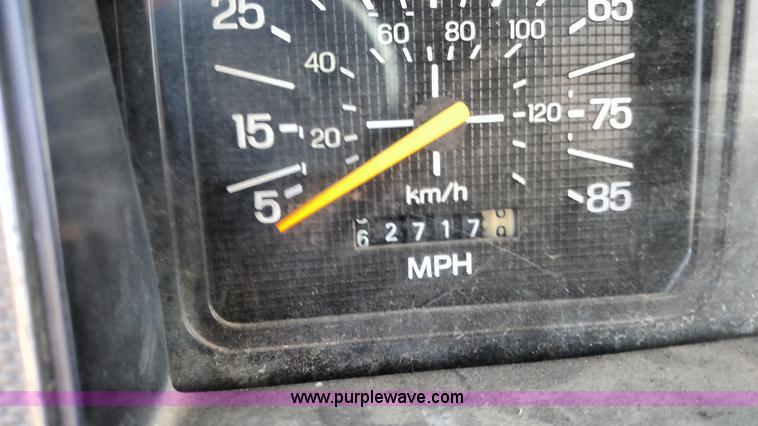 image for item BR9384 1984 Ford F250 fire truck