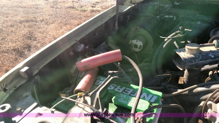 image for item BR9384 1984 Ford F250 fire truck