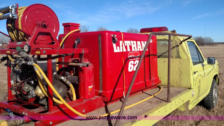 image for item BR9384 1984 Ford F250 fire truck